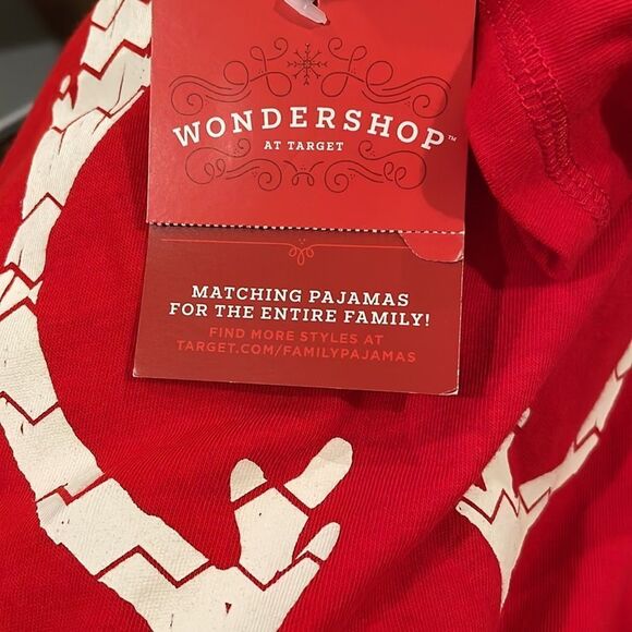 NWT Wondershop Size Medium Red “Lady Doe” Long Sleeve Christmas Tee - Picture 5 of 5